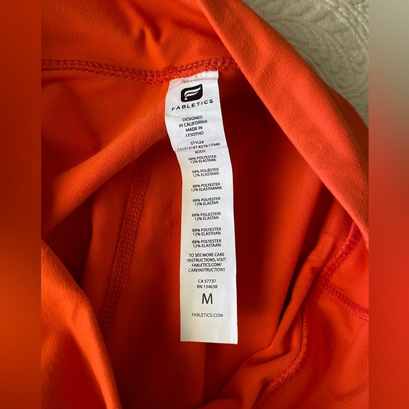 FABLETICS Crop Leggings; orange. - Picture 3 of 7